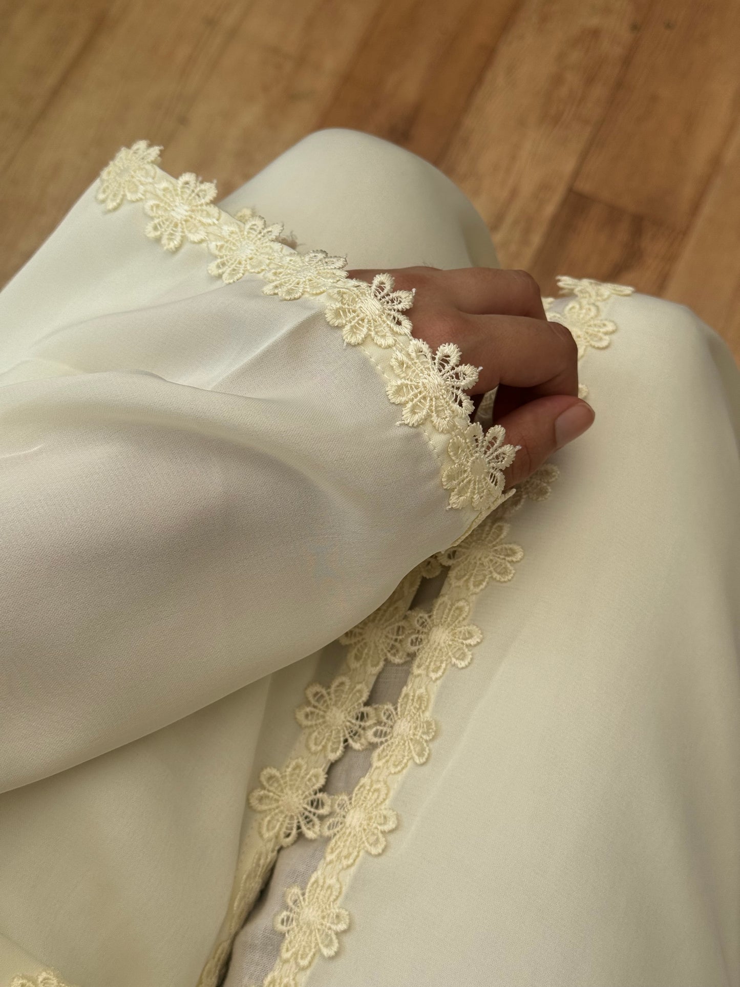 Butter yellow flower lace set