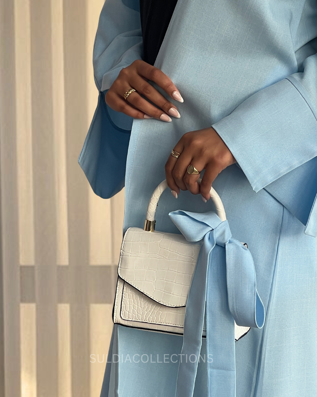 Offene Leinen-Abaya in Babyblau