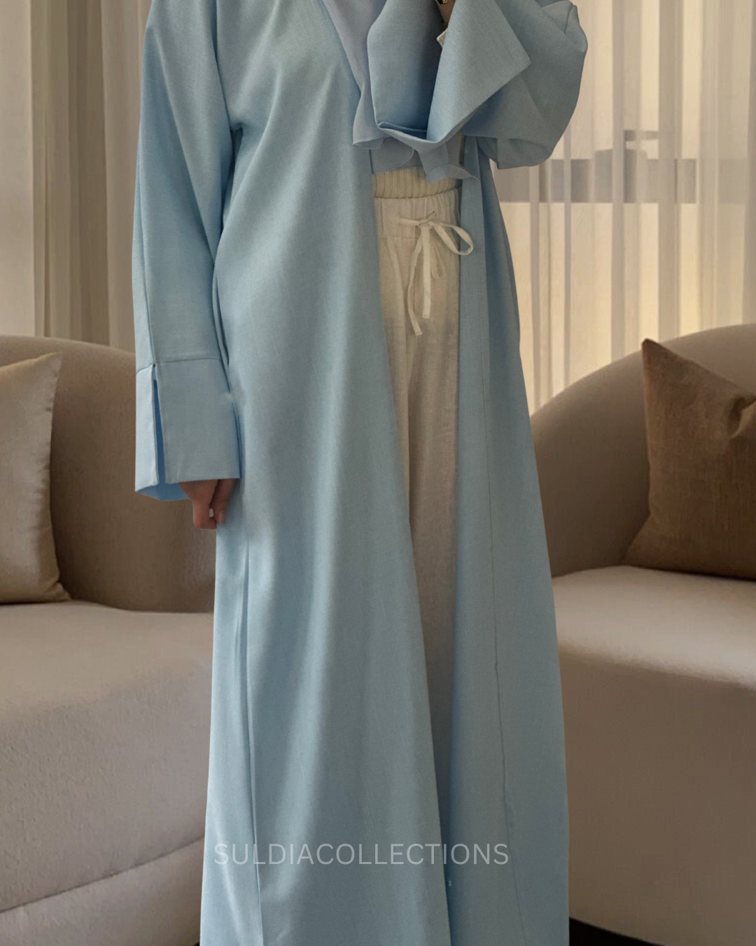 Offene Leinen-Abaya in Babyblau