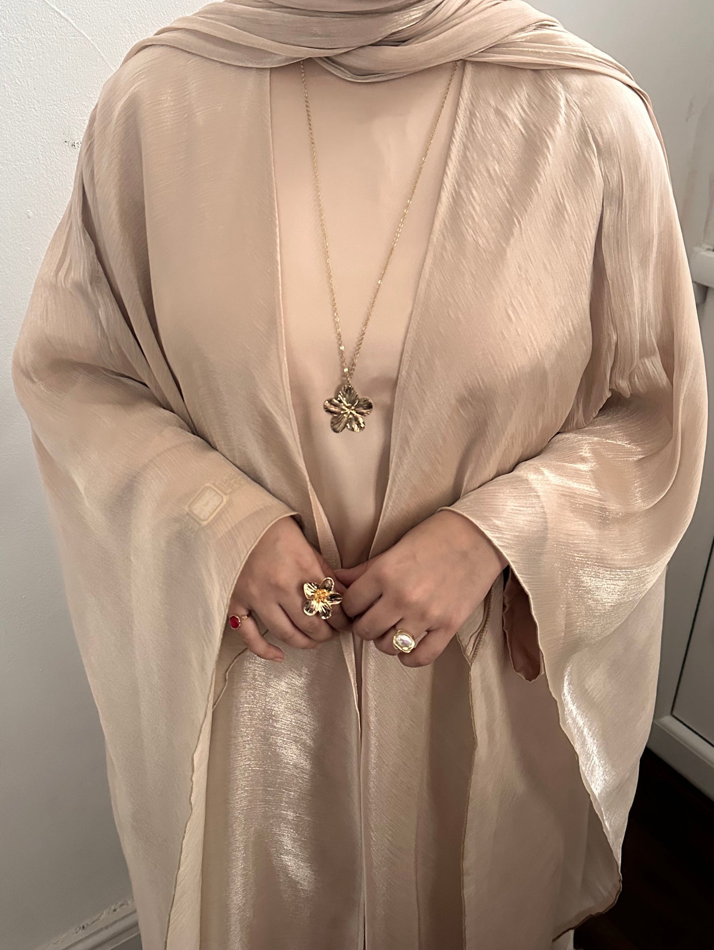 Inaya Abaya set