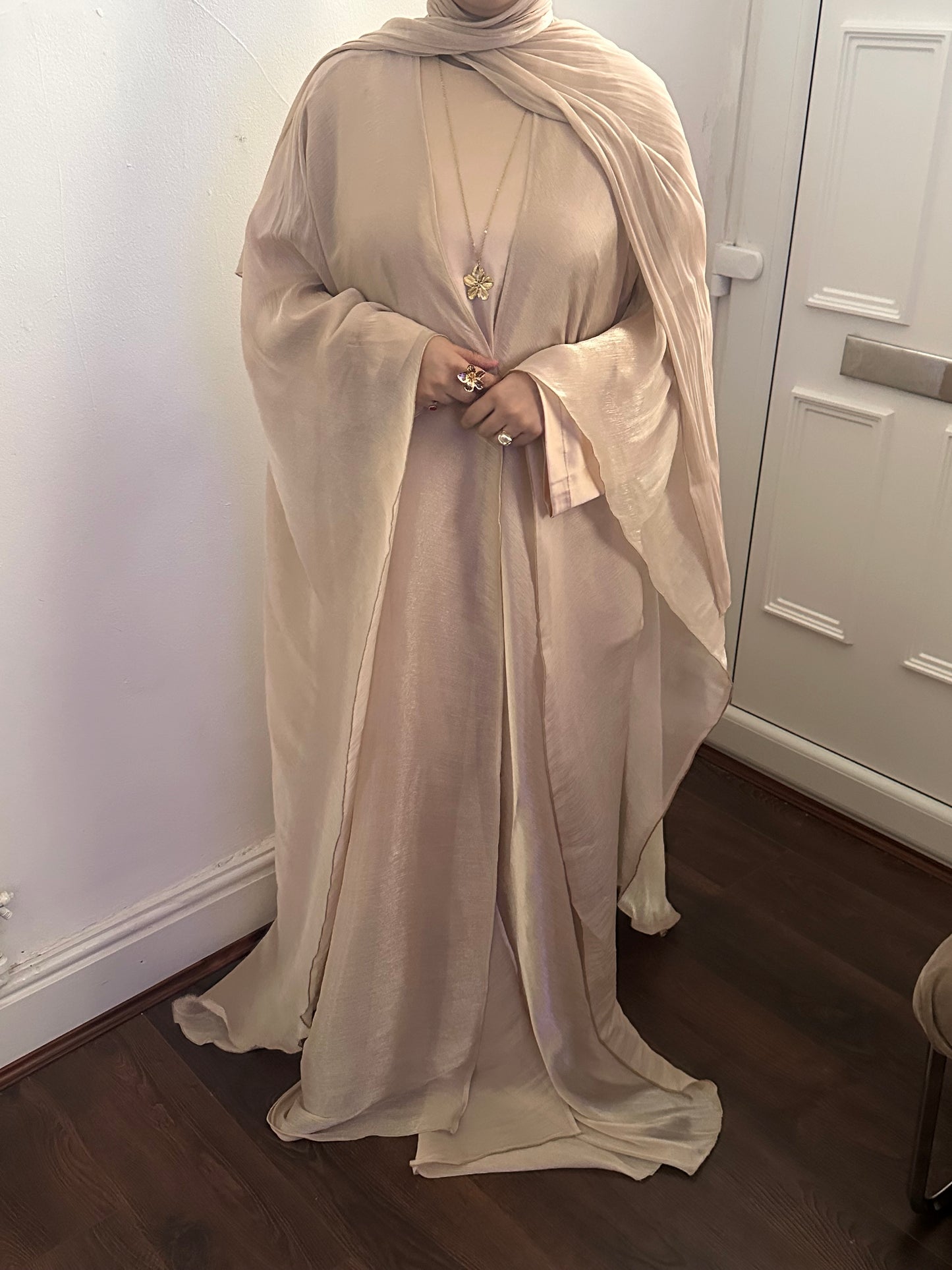 Inaya Abaya set